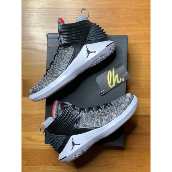 Size 5.5y Air Jordan 32 BG “MVP” Basketball Shoes Black Grey Flyknit AA1254-002 - Picture 5 of 5